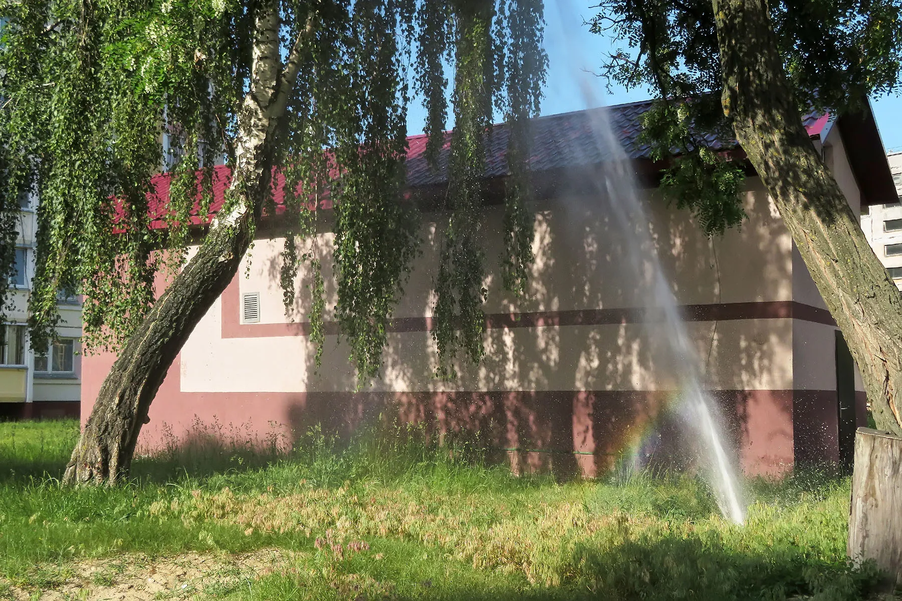 Rohrbruch außerhalb des Gebäudes